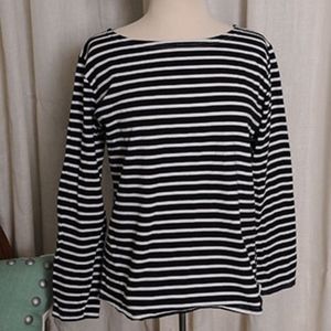 Black and White striped long-sleeved T-shirt